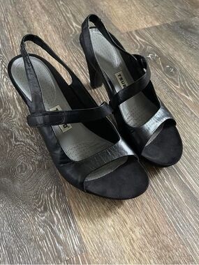 Tsubo Leather Heels